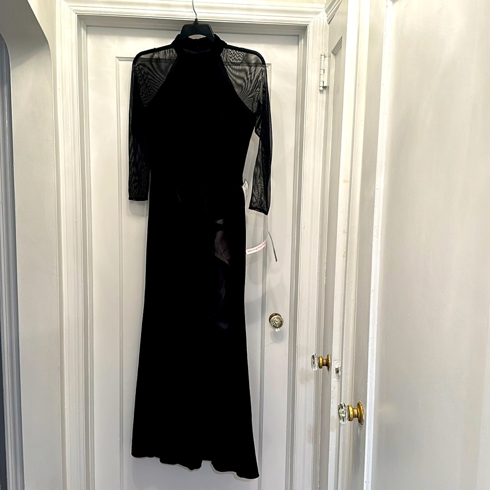 Black Betsy & Adam Gown - Picture 6 of 8